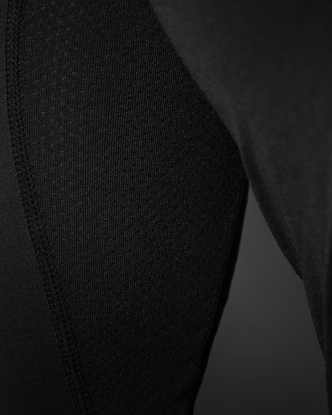 Saddler Compression Long Sleeve T-Shirt - Black - Image 10