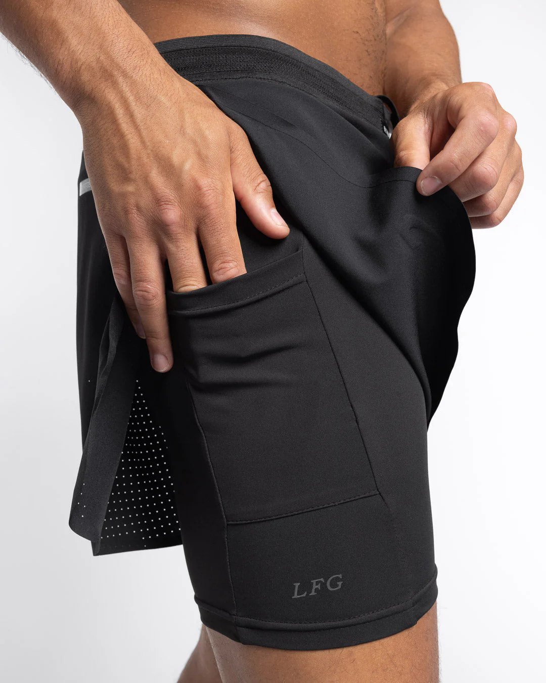 Tunero 2-in-1 Shorts - Black - Image 11