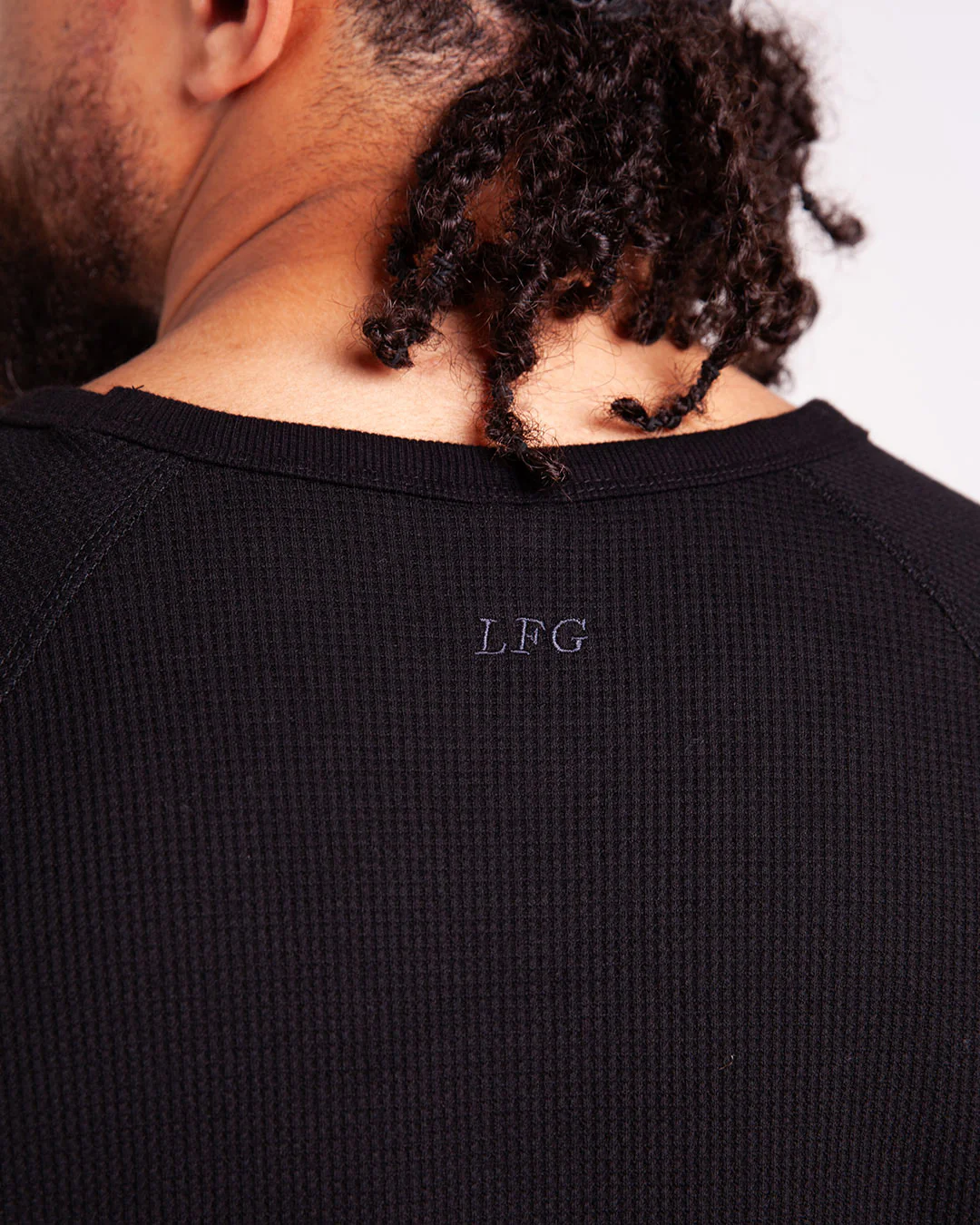 Tunero Raw Edge T-Shirt - Black - Image 10