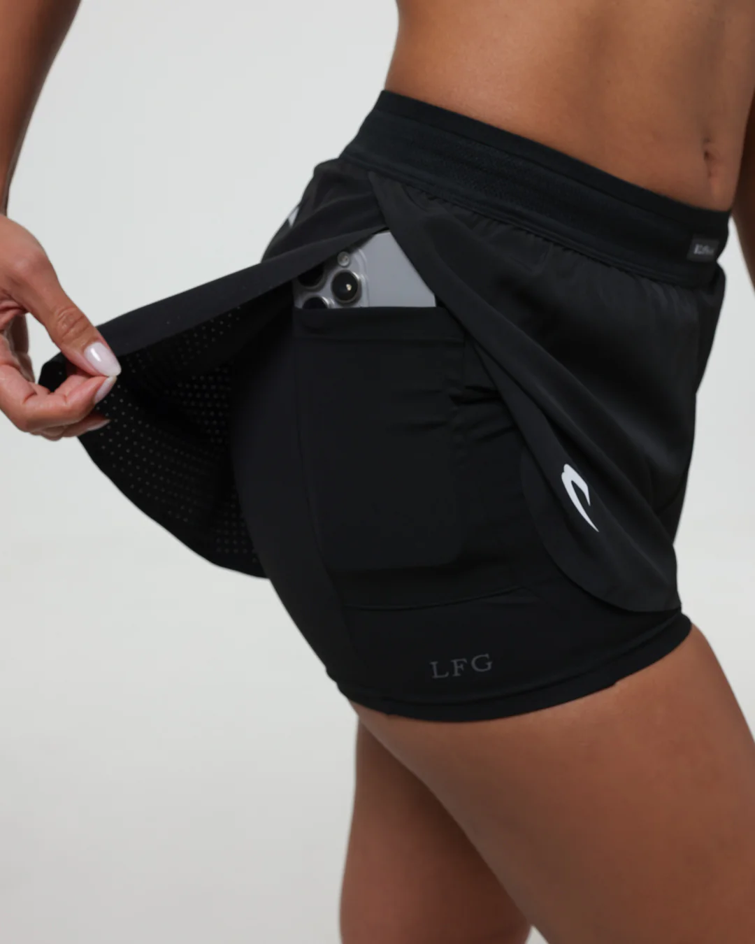 Tunero 2-in-1 Shorts - Black - Image 11