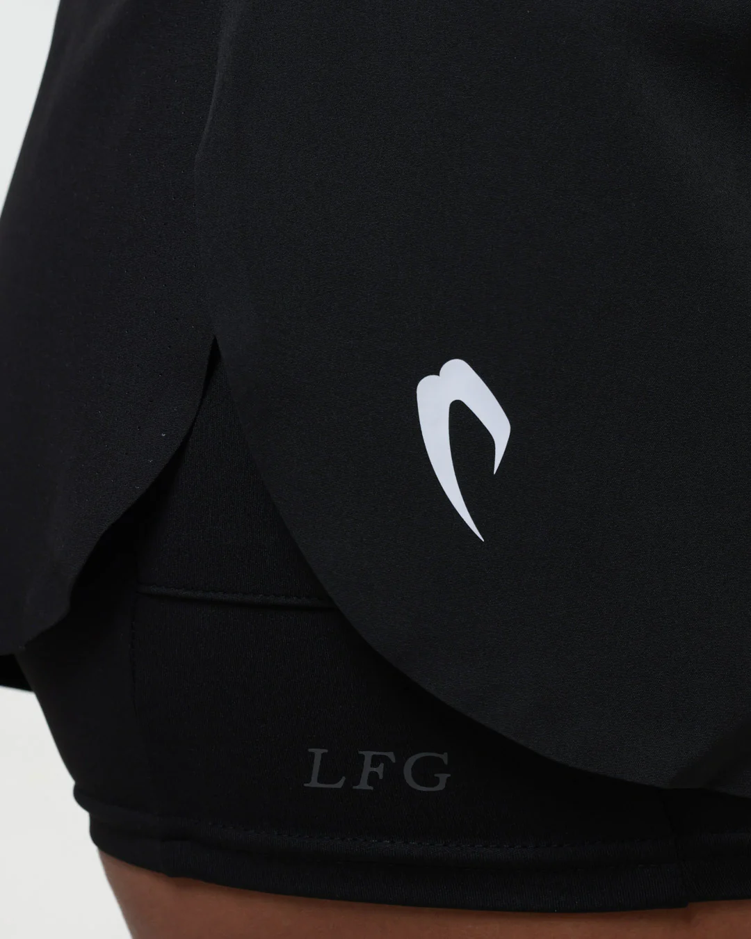 Tunero 2-in-1 Shorts - Black - Image 9